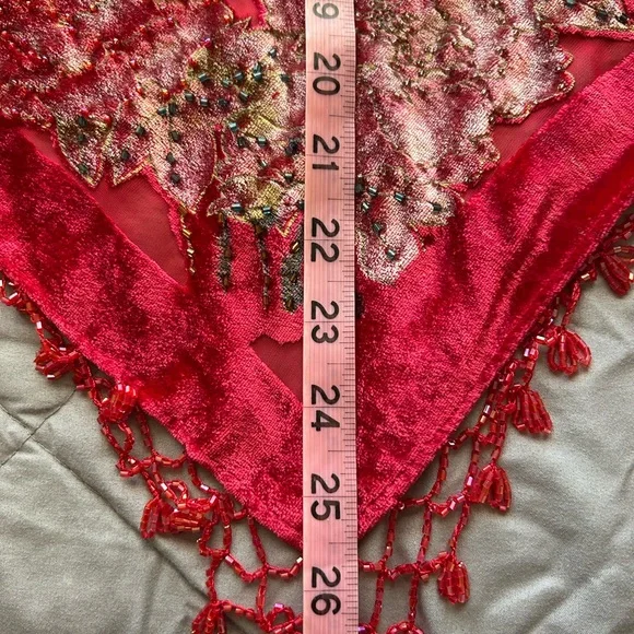 💚3/$25 Vibrant Red and Black Peacock Pattern Beaded Fringe Shawl - Picture 8 of 9